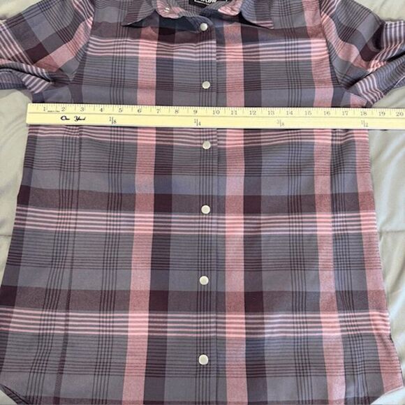 Flylow Brigette Tech Flannel in Shark Plaid Pink Purple Snap Close Size Small - Picture 10 of 13